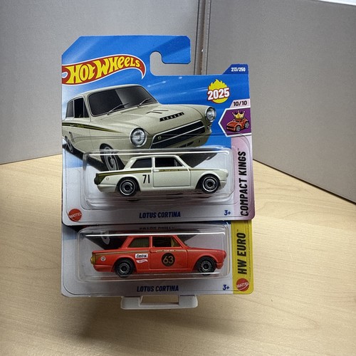 Hot wheels lotus cortina - hot,