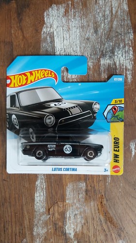 Hot wheels lotus cortina - -,