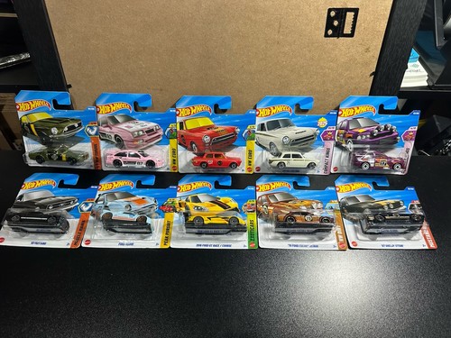 Hot wheels ford diecast car - hot,