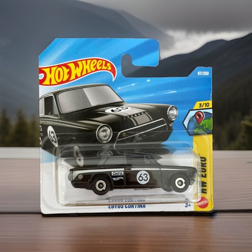 Hot wheels lotus - hot, cortina
